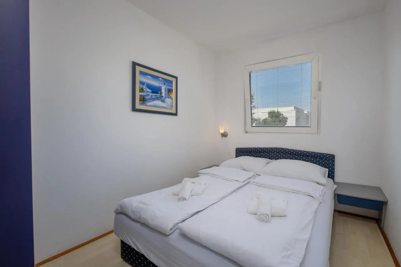 Apartments Jasna Privlaka