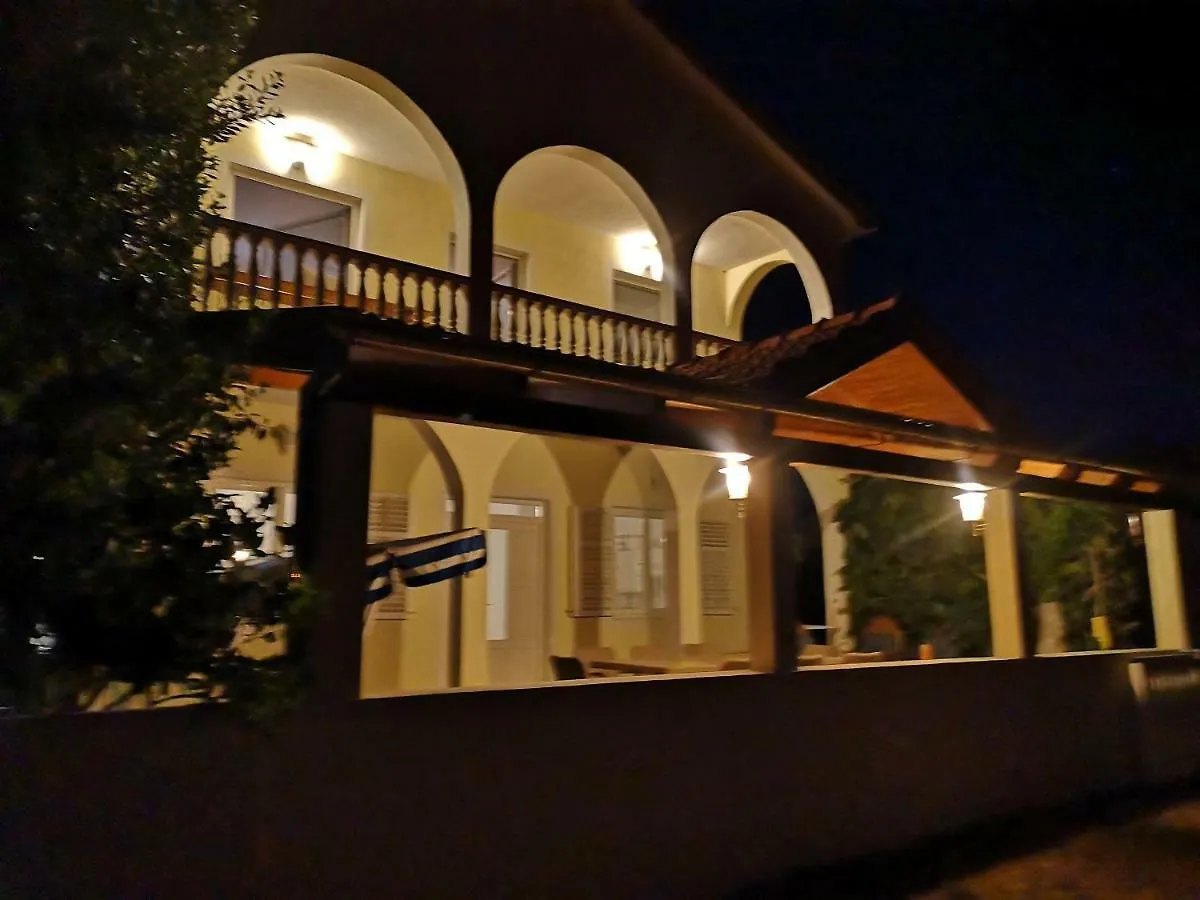 Apartments Jasna Privlaka